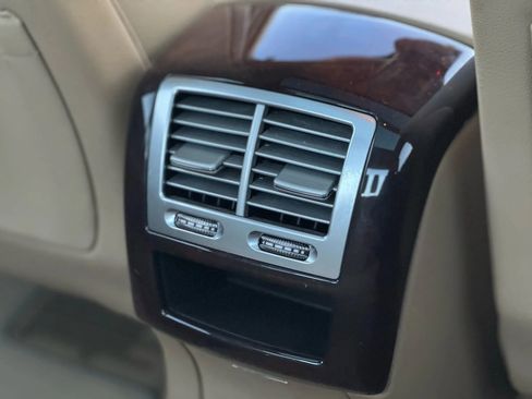 Used 2013 Mercedes-Benz S 550 S 550 4MATIC Sedan 4D image 39