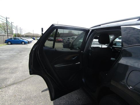 Used 2020 GMC Terrain SLE w/ Driver Convenience Package FWD image 18