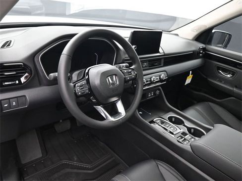 New 2025 Honda Pilot Touring image 19