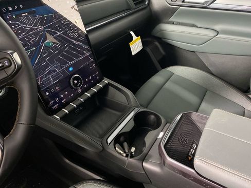 Used 2026 GMC Terrain AT4 w/ Convenience Package III AWD/4WD image 21