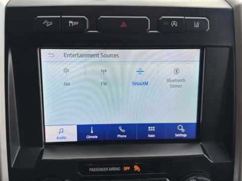 Certified 2020 Ford F150 Lariat image 31