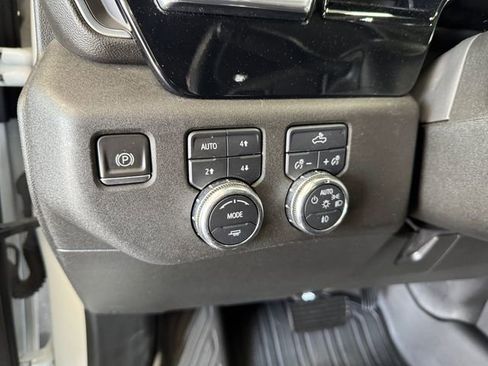 Used 2024 GMC Sierra 2500 SLE AWD/4WD image 22
