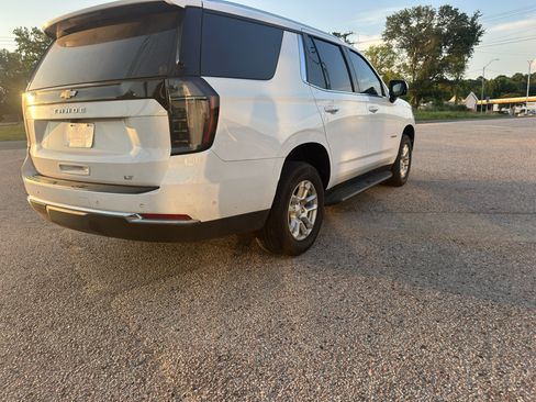 Used 2025 Chevrolet Tahoe LT w/ Comfort Package RWD image 4