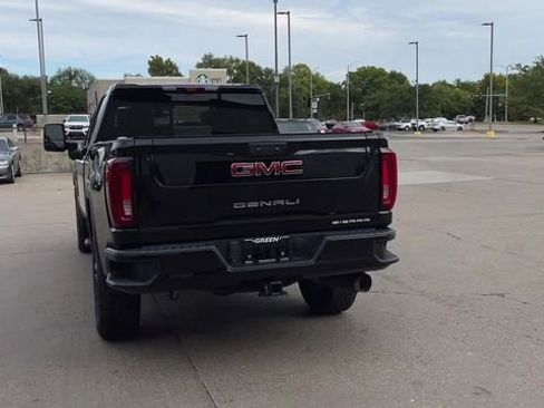 Used 2023 GMC Sierra 2500 Denali w/ Denali Black Diamond Edition image 7