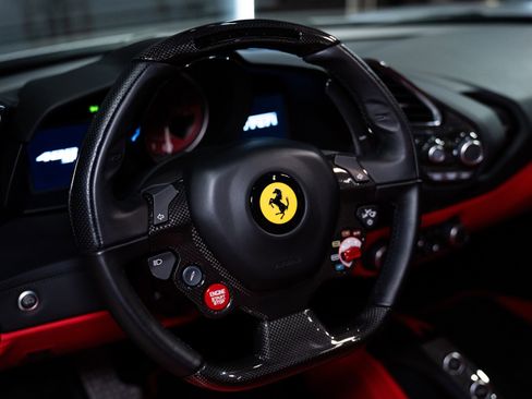 Used 2018 Ferrari 488 Spider RWD image 19