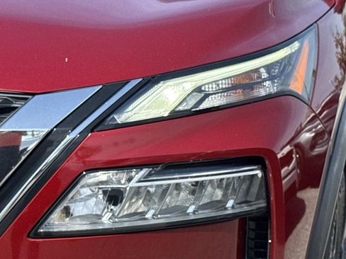 Certified 2021 Nissan Rogue SV FWD image 10