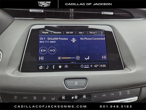 Certified 2023 Cadillac XT4 Premium Luxury image 13