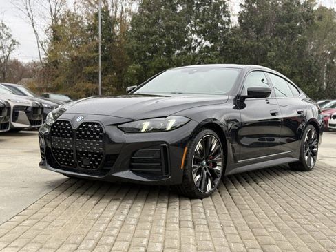 Certified 2025 BMW 430i w/ M Sport Package image 2