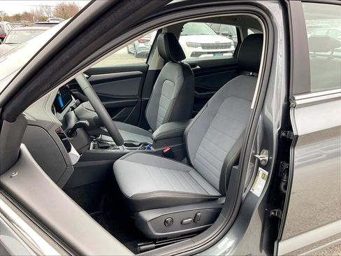 New 2026 Volkswagen Jetta SE image 11