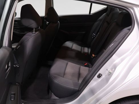 Used 2024 Nissan Altima 2.5 S image 16