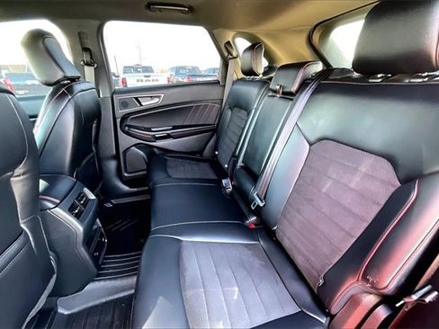 Used 2024 Ford Edge ST-Line image 28