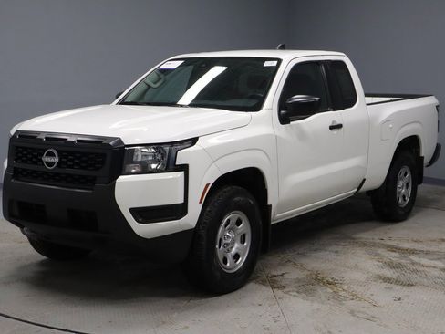 Used 2025 Nissan Frontier S image 6