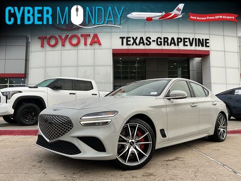Used 2025 Genesis G70 2.5T image 1