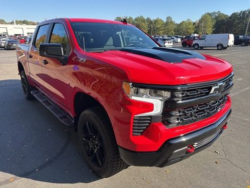 Used 2023 Chevrolet Silverado 1500 LT Trail Boss w/ Protection Package image 7