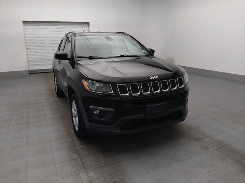 Used 2019 Jeep Compass Latitude w/ Popular Equipment Group AWD/4WD image 14