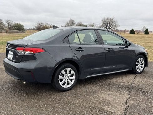 Used 2024 Toyota Corolla LE image 6