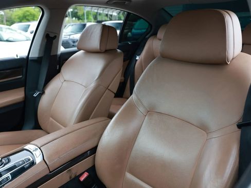 Used 2011 BMW 740i image 12