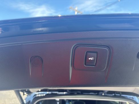 Used 2024 Nissan Murano SL image 9