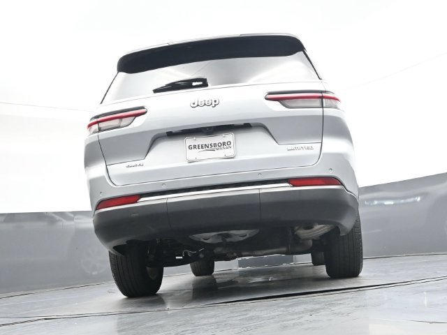 Used 2023 Jeep Grand Cherokee L Limited AWD/4WD image 44