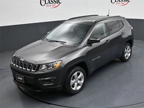 Used 2020 Jeep Compass Latitude w/ Cold Weather Group image 16