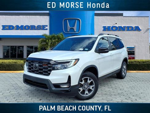 Used 2023 Honda Passport TrailSport image 1
