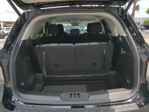 Used 2025 Ford Explorer Active RWD image 11