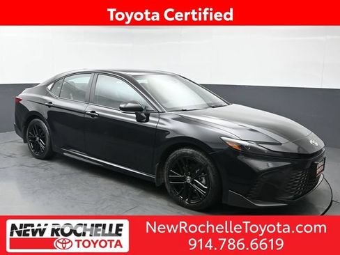 Used 2026 Toyota Camry SE AWD/4WD image 1