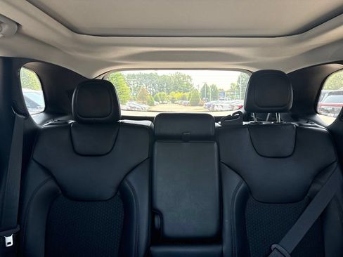 Used 2020 Jeep Cherokee Latitude Plus FWD image 13