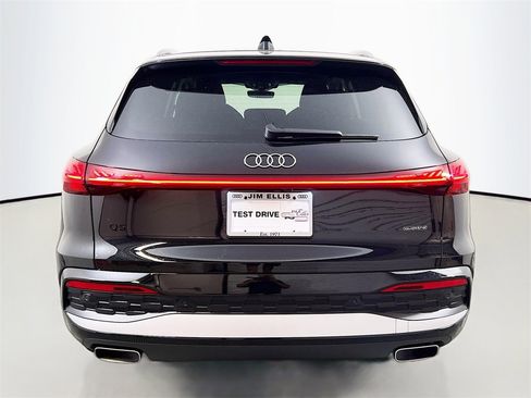 New 2025 Audi Q5 Prestige image 6