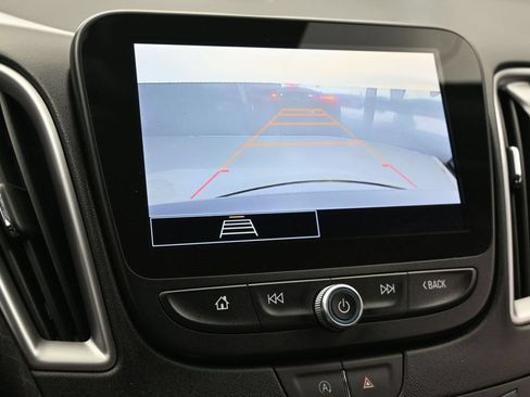 Used 2025 Chevrolet Malibu LT FWD image 18