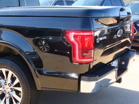 Used 2016 Ford F150 Lariat image 15