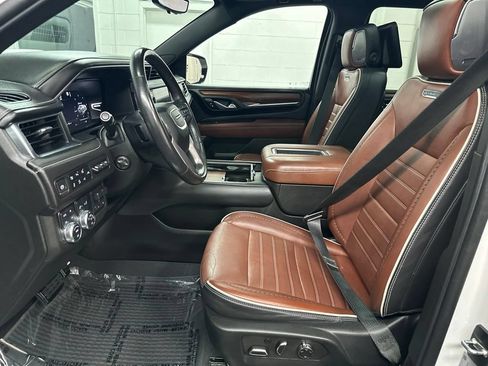 Used 2023 GMC Yukon XL Denali Ultimate AWD/4WD image 18