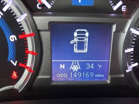 Used 2016 Toyota 4Runner SR5 image 11