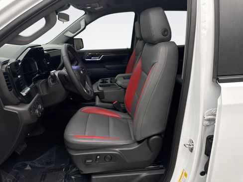 Used 2024 Chevrolet Silverado 1500 LT image 11