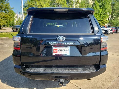 Used 2021 Toyota 4Runner SR5 RWD image 4