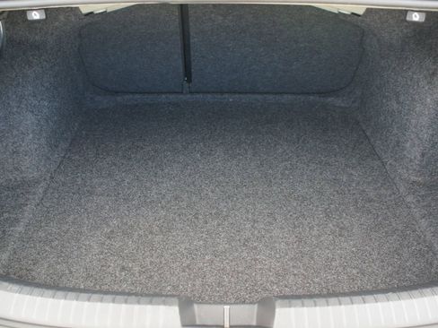 Used 2024 Volkswagen Jetta SE image 17