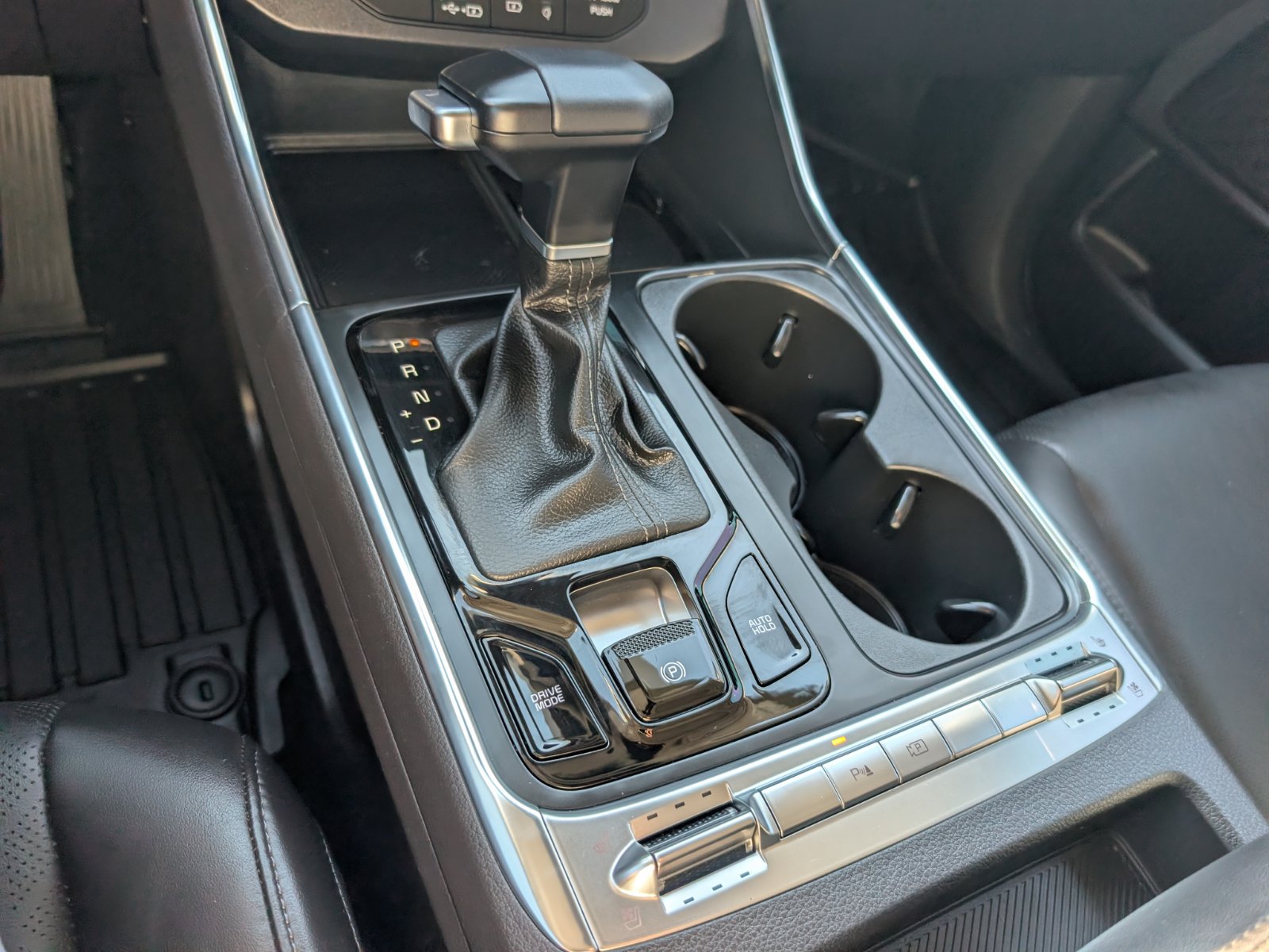 Used 2026 Kia Carnival SX w/ SX Dark Edition Package FWD image 17