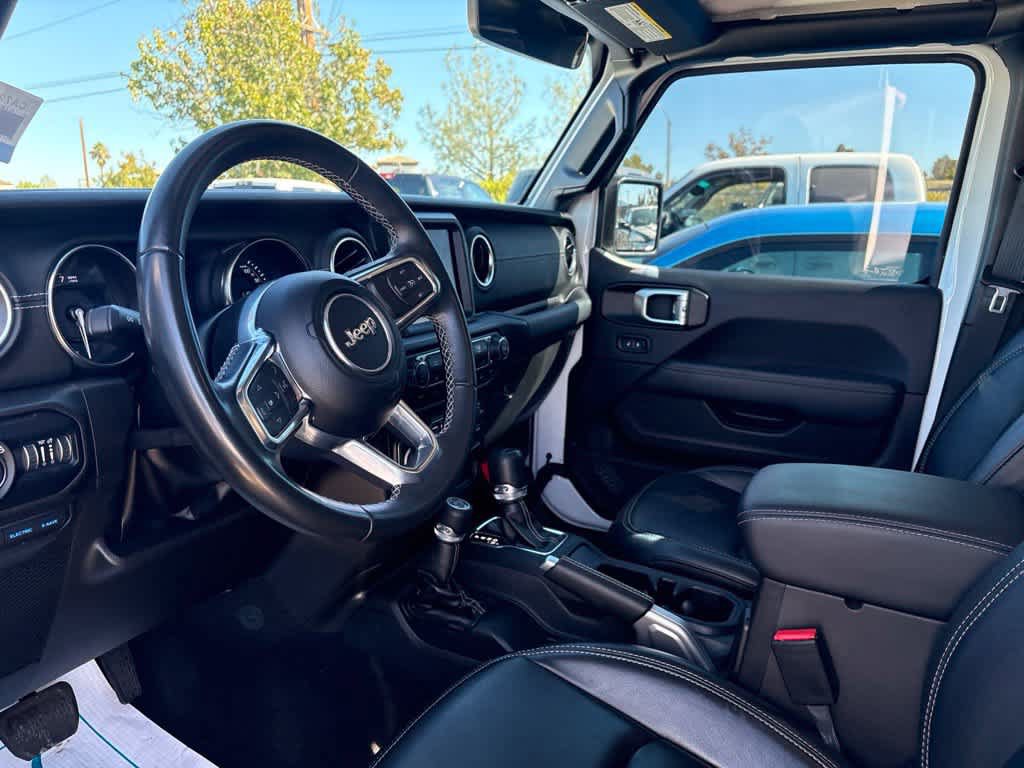Used 2022 Jeep Wrangler Unlimited Sahara w/ Safety Group AWD/4WD image 5