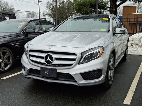 Used 2015 Mercedes-Benz GLA 250 4MATIC image 5