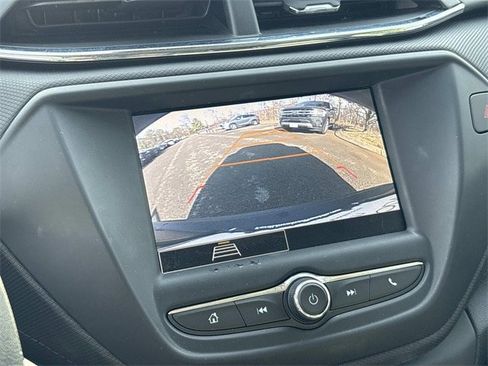 Used 2021 Chevrolet TrailBlazer LS image 28