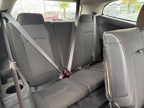 Used 2016 Chevrolet Traverse LT w/ Traveler's Package image 14