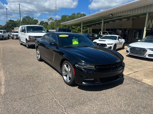 Used 2018 Dodge Charger SXT Plus w/ Quick Order Package 29J RWD image 4