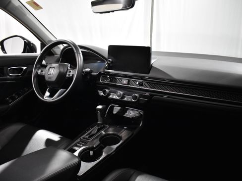 Certified 2024 Honda Civic Touring image 32