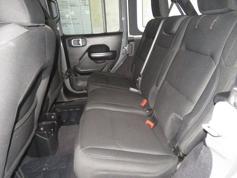 Used 2019 Jeep Wrangler Unlimited Sport AWD/4WD image 24