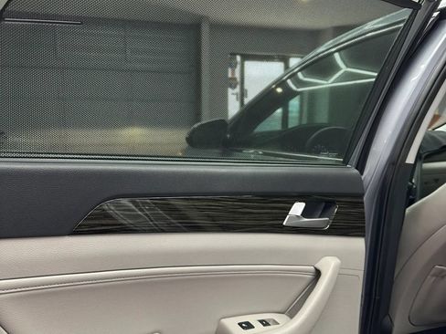 Used 2016 Hyundai Sonata Limited w/ Option Group 05 FWD image 26