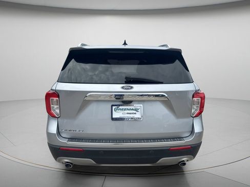 Used 2022 Ford Explorer Limited w/ Equipment Group 301A RWD image 6