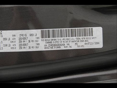 Used 2016 Dodge Grand Caravan American Value Package FWD image 21