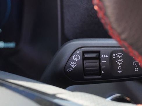 Used 2025 Ford Explorer ST-Line image 31