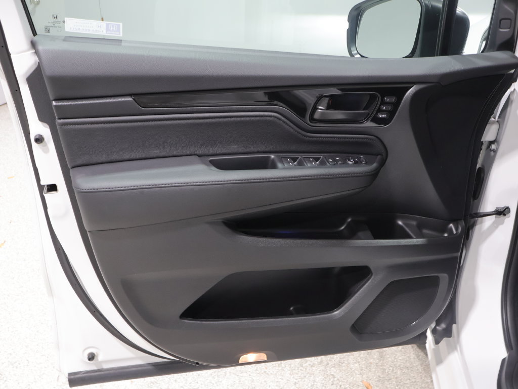 Used 2026 Honda Odyssey Touring image 13