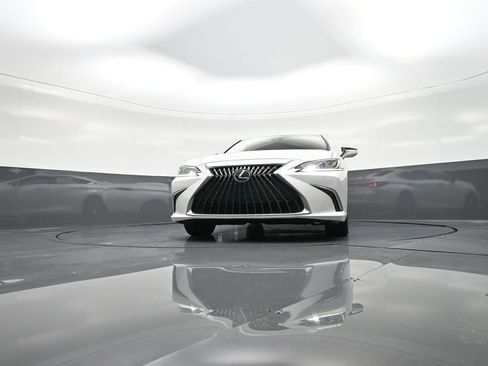 Used 2023 Lexus ES 350 w/ Premium Package image 31